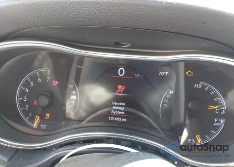 2018 Jeep Grand Cherokee Laredo 4X4 z USA, uszkodzony, nr VIN 1C4RJFAG4JC310252